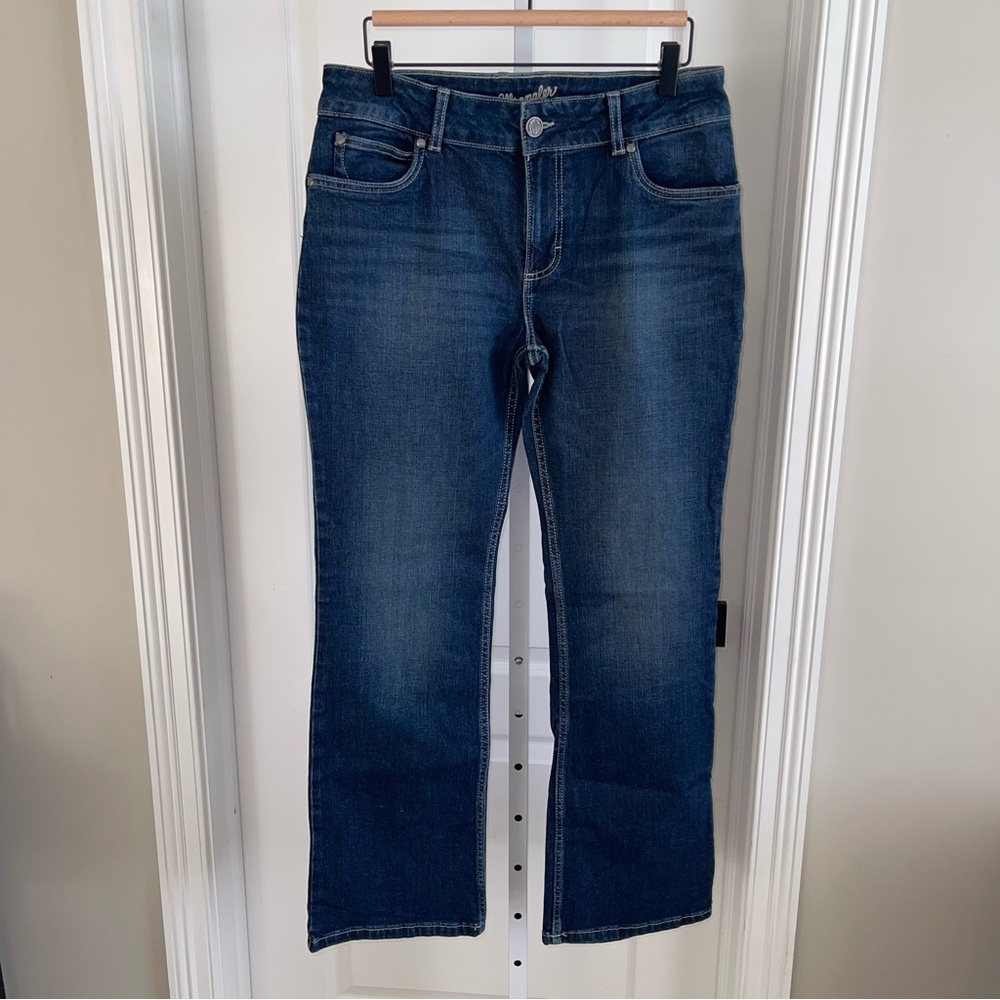Wrangler Boot Cut Jeans Women Size 11x32 Dark Wash Stretch Denim Mid Rise